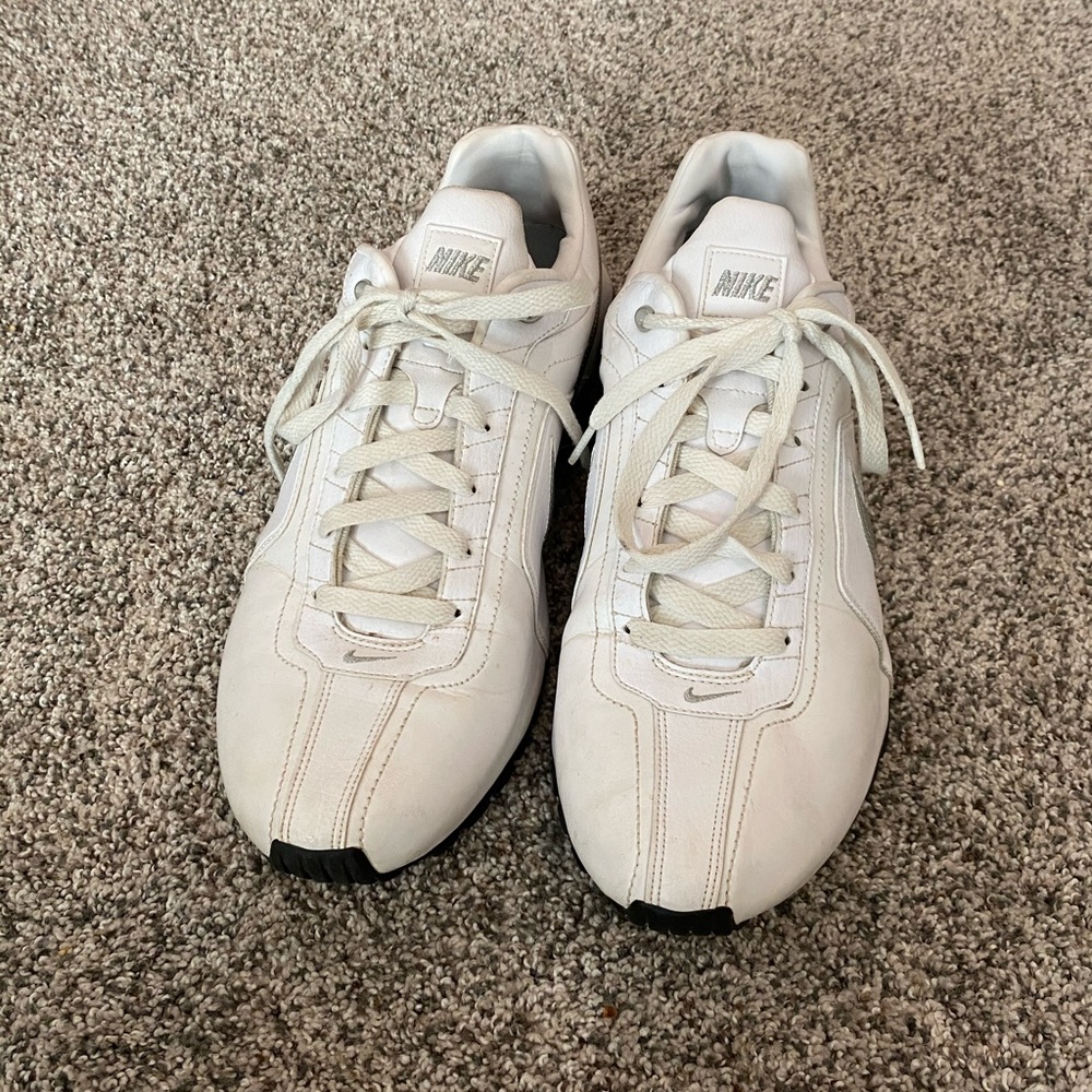 Nike Shox Conundrum Leather Running Shoes
